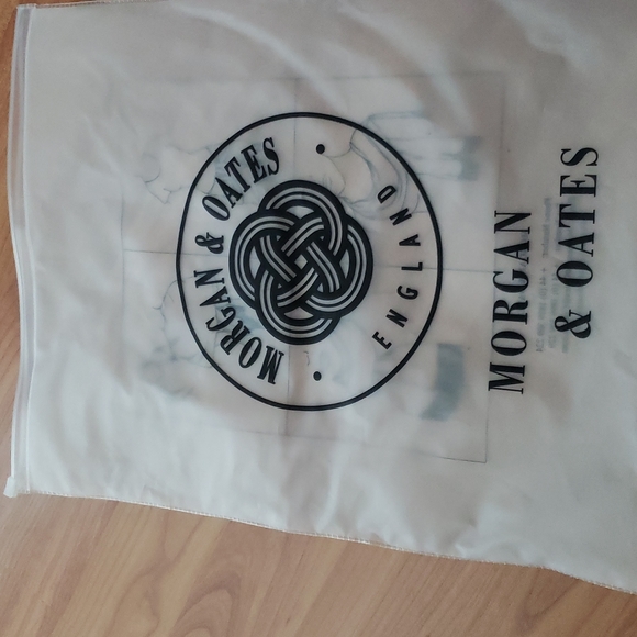 Morgan & Oates wrap/scarf - Picture 2 of 6